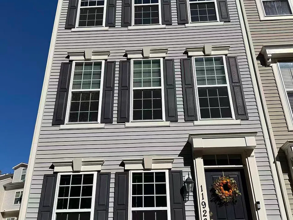 11926 Weybridge Ln