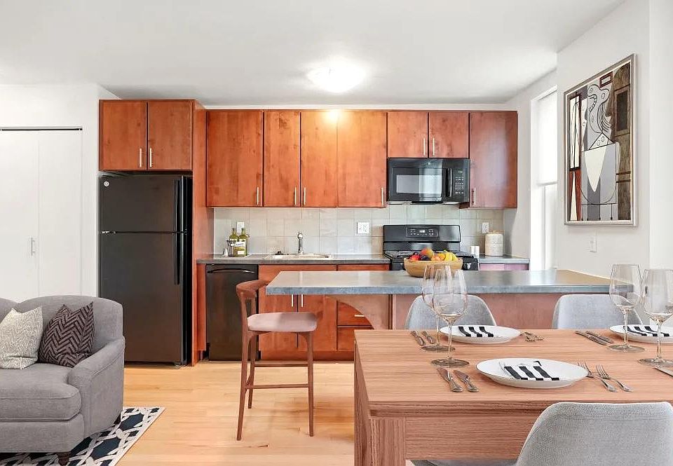 1st image of 12 Camelot Ct #11