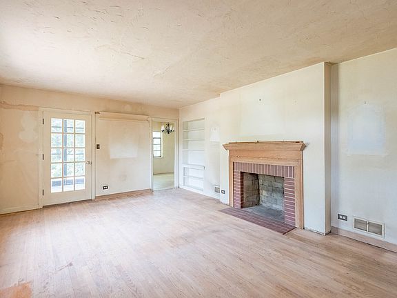 3rd image of 17757 Howe Ave