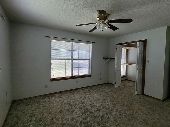5th image of 4949 Skyline Dr