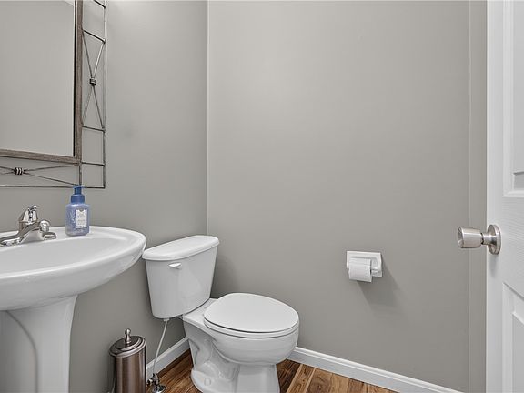 5th image of 9128 Glenridge Blvd