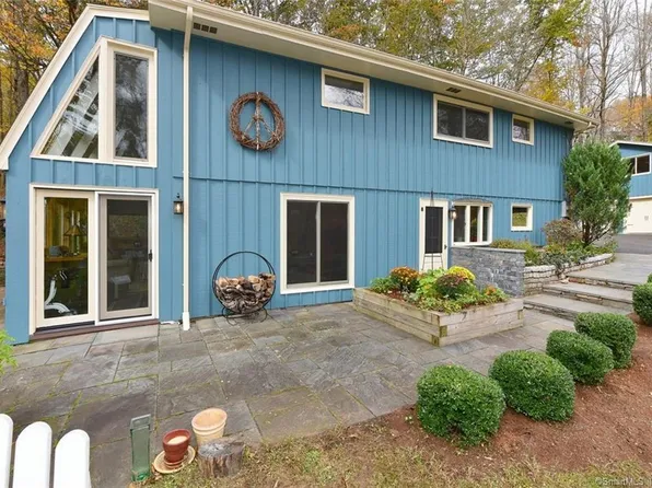 305 Rock Landing Road, Haddam, CT 06424