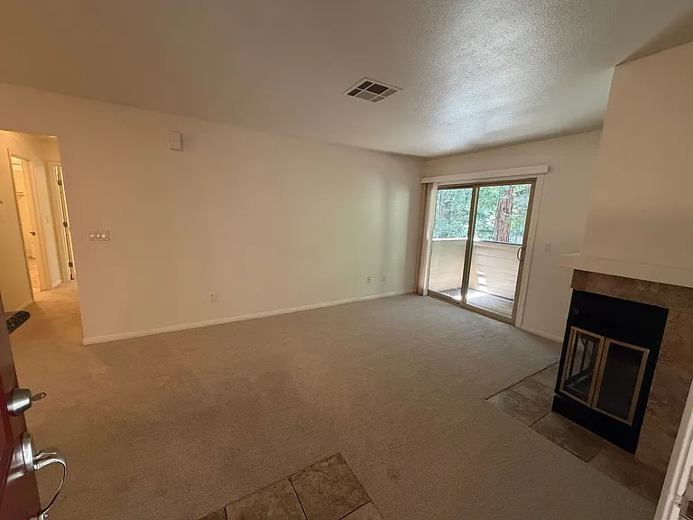 3715 Tallyho Dr #140 — Photo 4