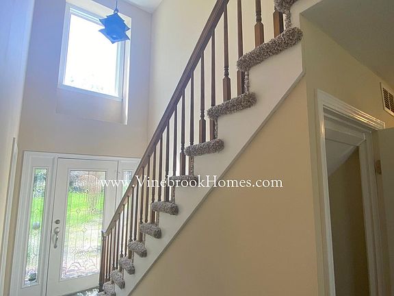 4th image of 251 Crest Hill Ave