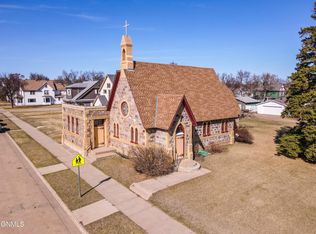 516 Central Ave N, Valley City, ND 58072