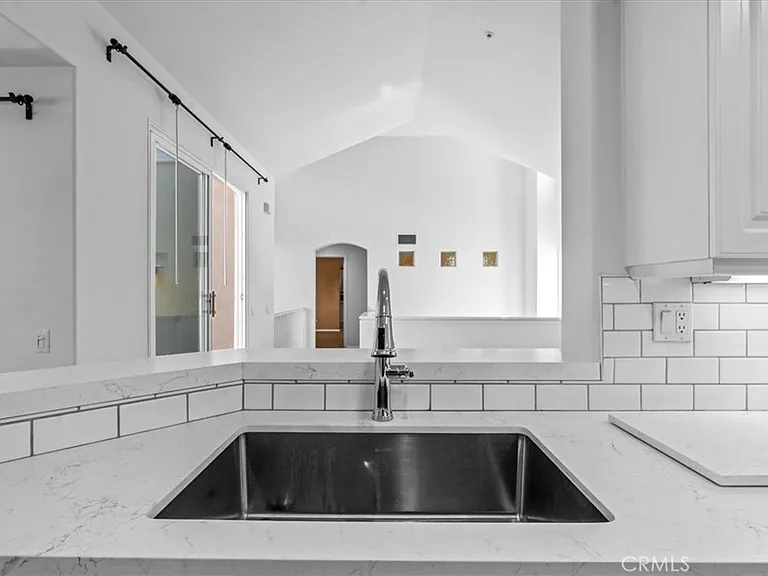 1 Roma Ct — Photo 8