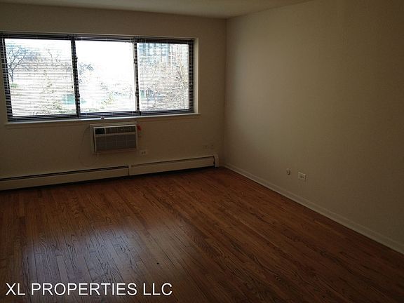 3rd image of 1022 W Catalpa Ave APT 308