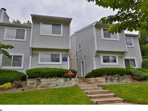 2nd image of 12 Hillcroft Way
