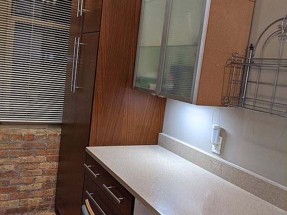 3rd image of 2510 N Wayne Ave APT 311