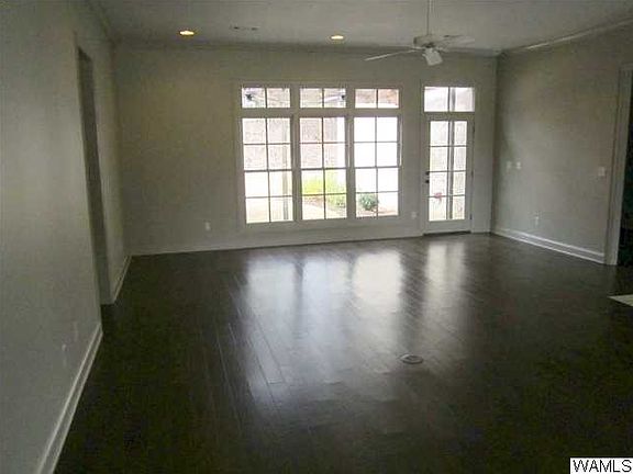 4th image of 2590 Beacon Hill Pkwy