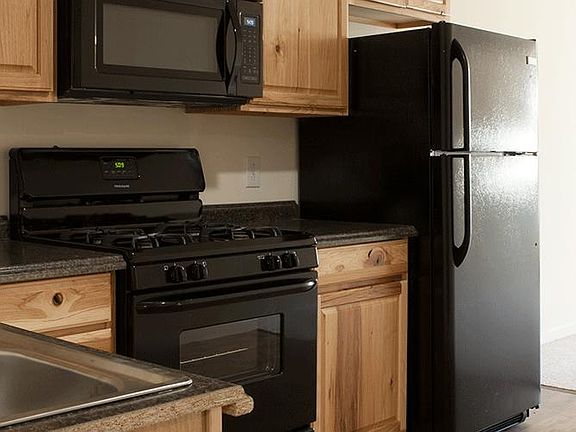 5th image of 578 State Highway 11b APT 9
