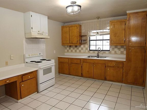 3rd image of 3738 Rey David Dr