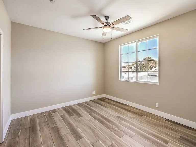724 Naples Ave — Photo 32
