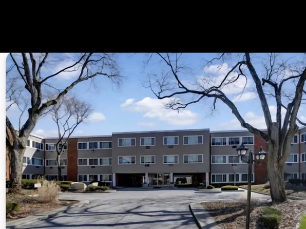 1141 Leavitt Ave APT 115, Flossmoor, IL 60422