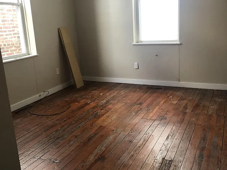709 S American St #2R — Photo 8