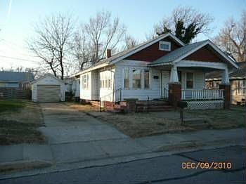 2nd image of 513 N Houser Dr