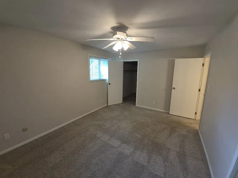 6386 Taylor Rd — Photo 10