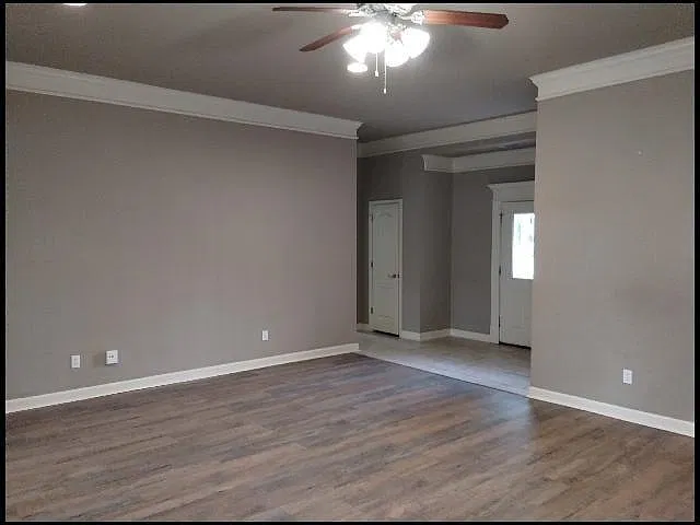 3 bed, 2.0 bath, 1670 sqft, $1,895 — Photo 4