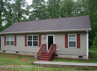 202 Roper Rd, Flat Rock, NC 28731