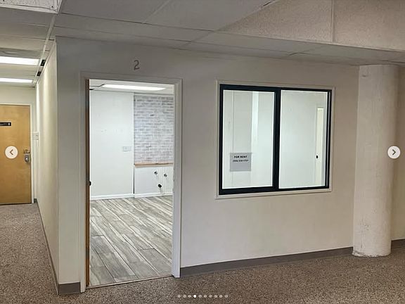 4th image of 520 W Lacey Blvd #20