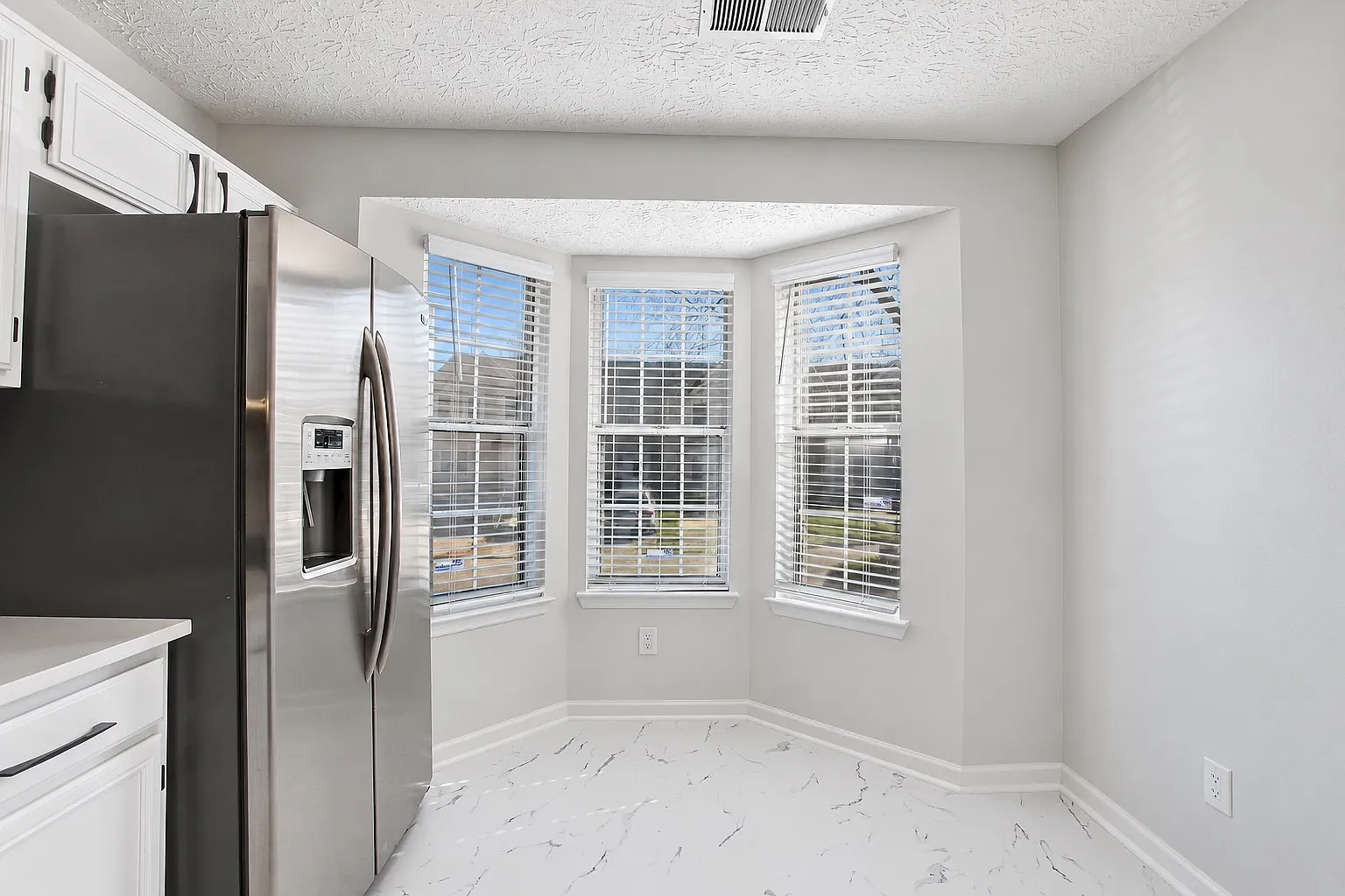 2 bed, 2.5 bath, 1170 sqft, $1,950 — Photo 3