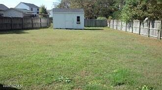 2nd image of 2402 Amys Pl