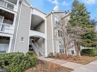 1704 Lake Shore Crest Dr APT 21, Reston, VA 20190