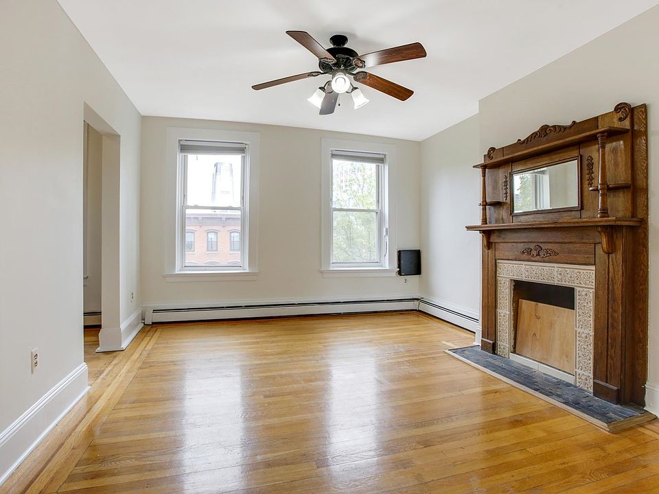 1st image of 237 Grove St #3