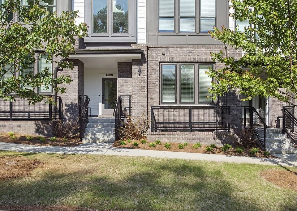 1st image of 408 Pratt Dr SE #1203