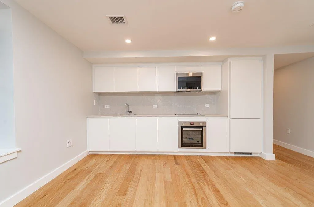 Studio, 1.0 bath, 460 sqft, $2,950 — Photo 2