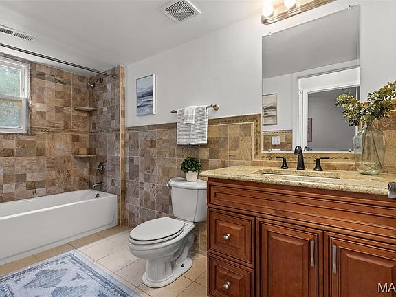 5th image of 1439 Meadowside Dr