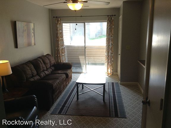 4th image of 1452 Bradley Dr