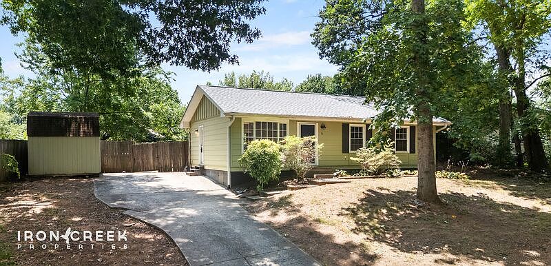 1st image of 16 King Arthur Pl