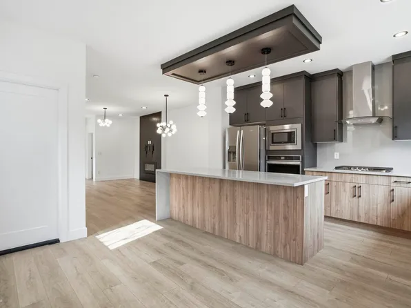 13909 107a Ave NW, Edmonton, AB T5M 2A8
