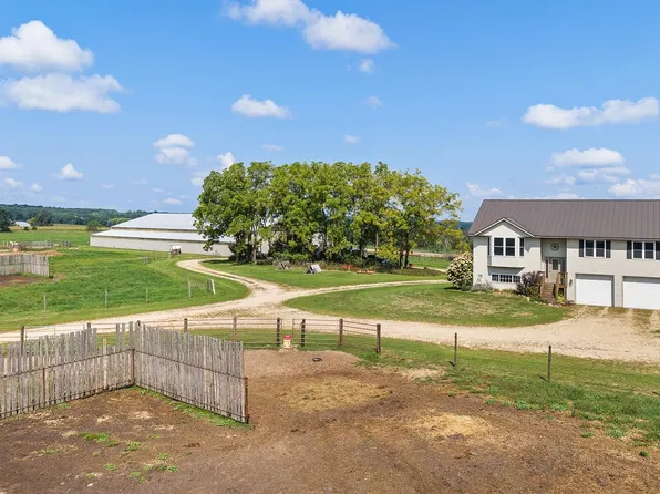 W6800 County Road D, Oxford, WI 53952
