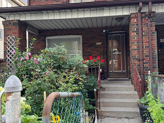 2nd image of 2330 Dufferin St