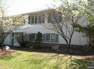 13-65 Comerford Pl, Fair Lawn, NJ 07410