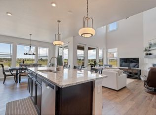 8890 S Duquesne Ct, Aurora, CO 80016