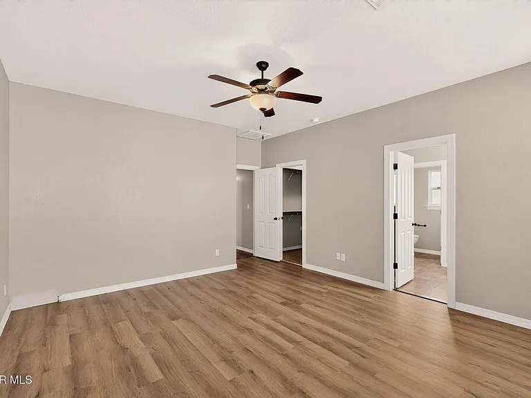 4921 Adrian Campos St — Photo 23