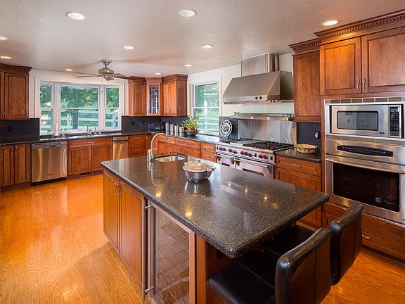 2nd image of 4375 Burt Ln