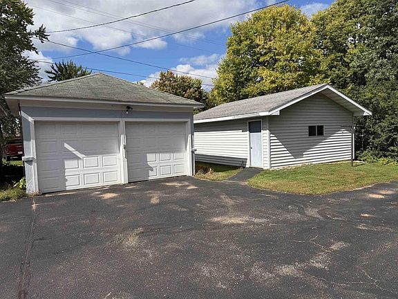 3rd image of 507 4TH STREET