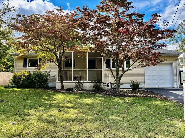 121 Mill St, South Toms River, NJ 08757