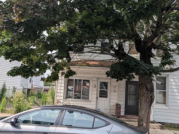 2nd image of 102 S Hickory St