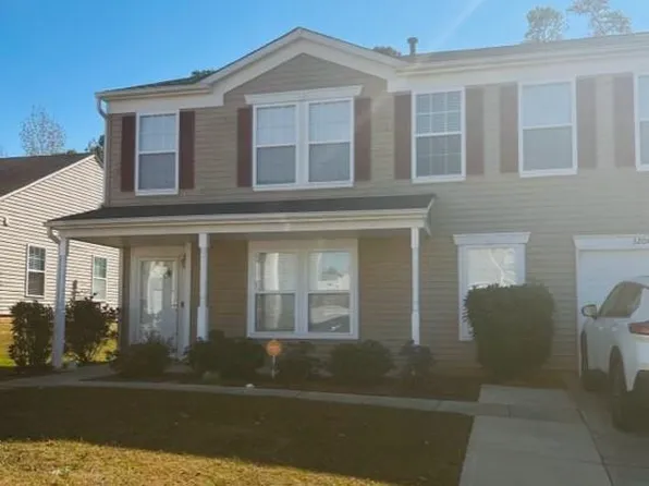 3200 Pikes Peak Dr, Gastonia, NC 28052