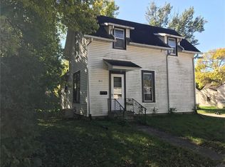 611 Sw 4th St, Independence, IA 50644