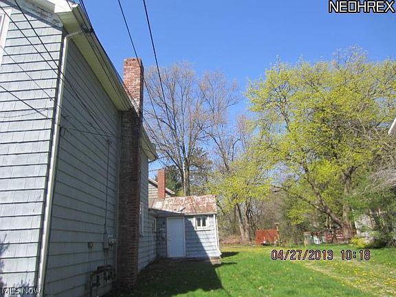 5th image of 460-464 Woodland Ave