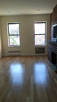 Rented by Chartwell Manhattan Realty | media 10