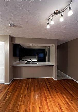 5th image of 562 Woodland Ave APT 72