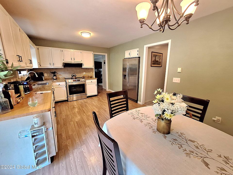 1st image of 23 Frederick Dr