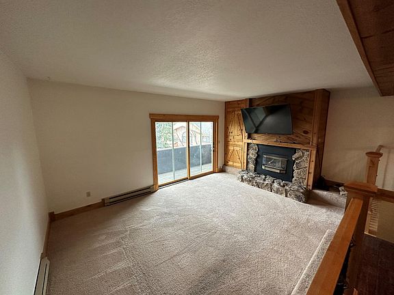 3rd image of 1119 Overlook Dr